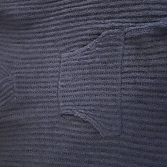 Tommy Bahama Hooded Poncho - Picture 5 of 13